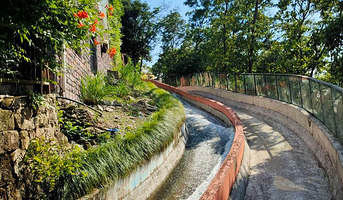 雁荡山泉水漂流