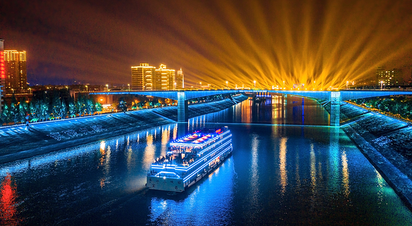 交运长江夜游游船