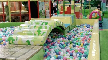 欢乐雀儿室内动物园