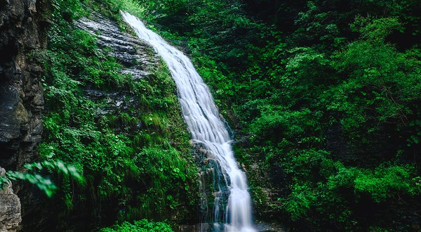 十渡孤山寨大峡谷瀑布群