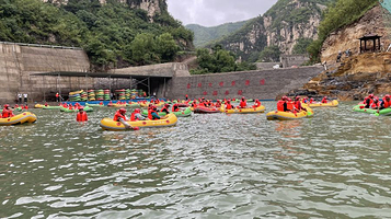 红河大峡谷漂流