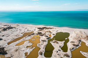 乌伦古湖(黄金海岸景区)