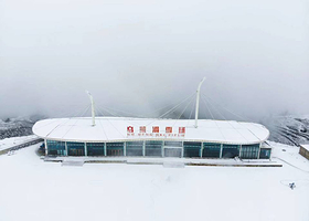 盘州乌蒙大草原滑雪场