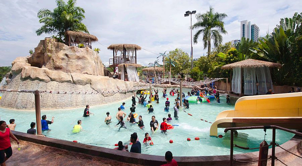 莎亚南水上乐园