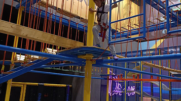 恐龙人俱乐部(银泰百货杭州城西店)