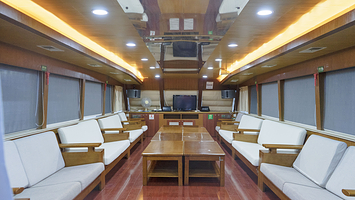 闽江缤纷园游艇码头水上巴士