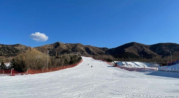 何家沟滑雪场