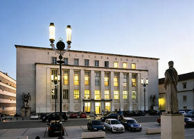 科英布拉大学巴洛克式图书馆