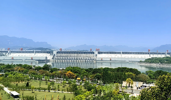 三峡大坝全景观景台