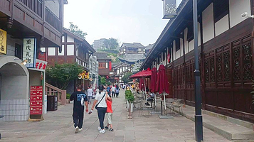 磁器口名特美食街