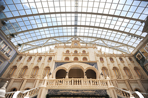 澳门美高梅天幕广场