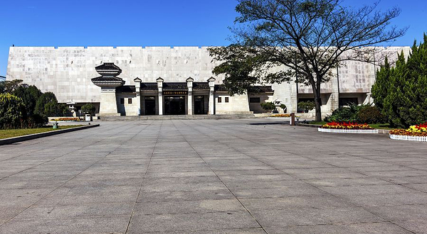 秦兵马俑二号坑遗址大厅