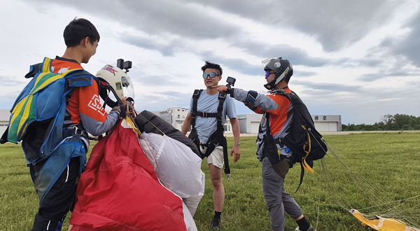 熊猫跳伞(沈阳基地)