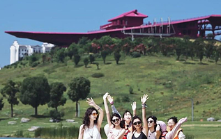 湖上升明月欢乐水世界