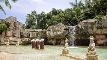 海口观澜湖火山温泉谷