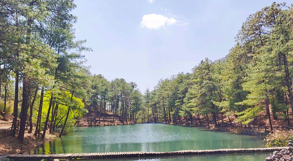 姊妹湖风景区