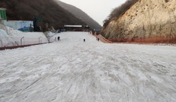 凤凰欢乐谷滑雪场