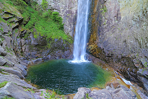 大别山主峰景区白马尖