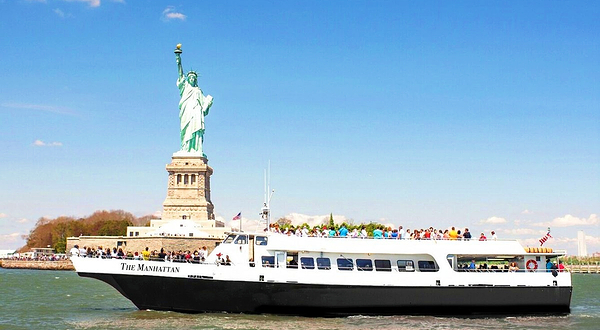 纽约自由号游轮