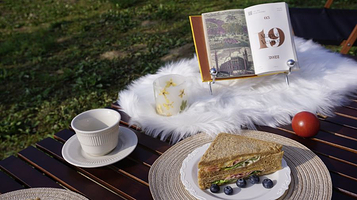 自由地·花谷露营地