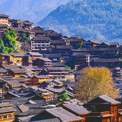 西江千户苗寨-百年吊脚楼