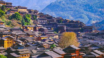 西江千户苗寨-百年吊脚楼