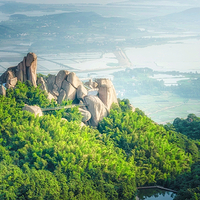 巨石山