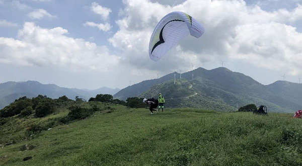 台山市自由之翼滑翔伞飞行运动俱乐部