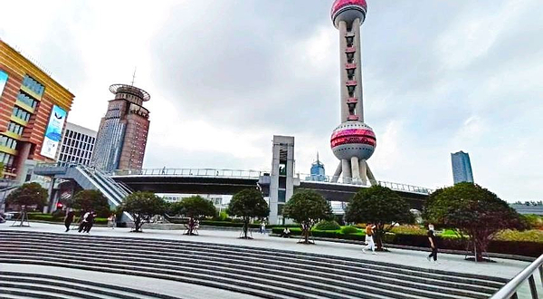 陆家嘴空中步行连廊