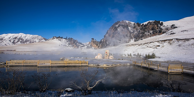 若尔盖河它温泉谷