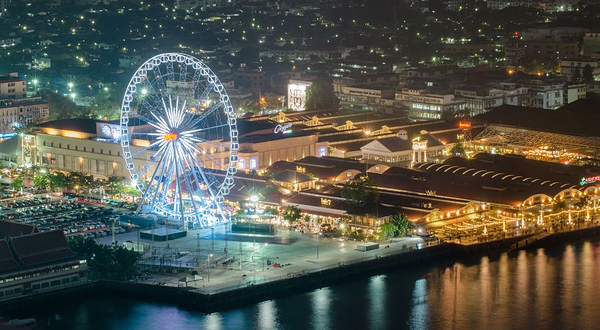 曼谷夜市摩天轮