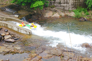 湖源溪漂流