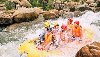 尧山大峡谷漂流