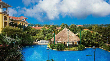 绿湖度假酒店·室外游泳池