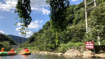 千年香榧林探险漂流