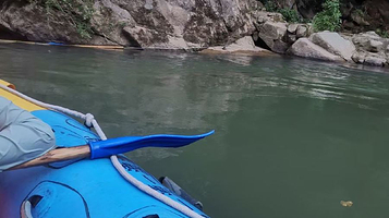 浮盖山峡谷漂流