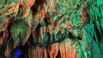 安哈彝寨仙人洞