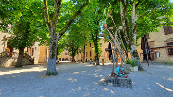 Halle de Cordes-sur-Ciel