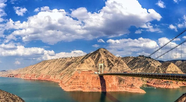 东乡县奔驰沟观景平台