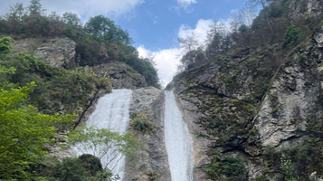 新邵县大新白水瀑布