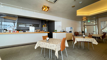 六日滑雪度假村