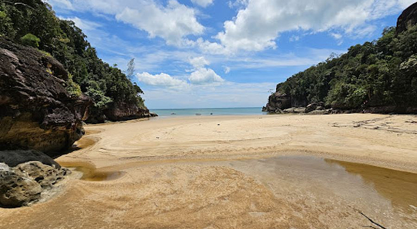 Bako National Park carpark and boat jetty