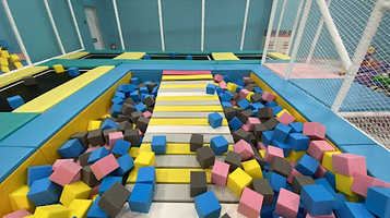 Lio & Friends Amusement Park