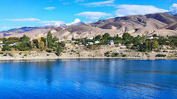 Viewing Point Amarillo Azul