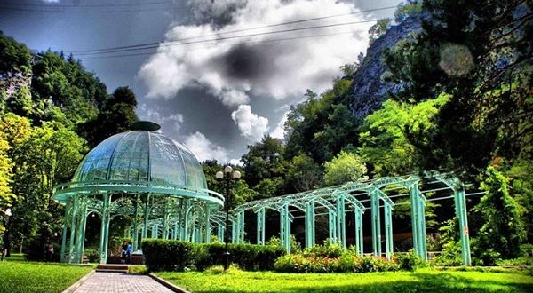 博尔若米中央公园