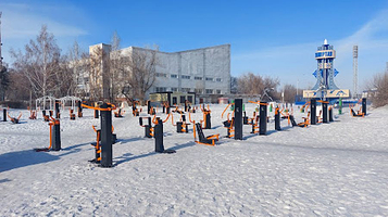 Sportivnaya Ploshchadka, S Trenazherami