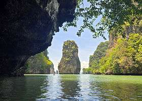 Diamond Cave (Tham Phra Nang Nai)