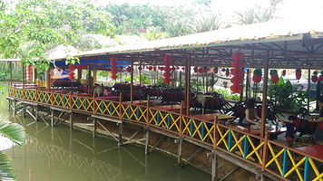 萤火虫谷休闲乐园