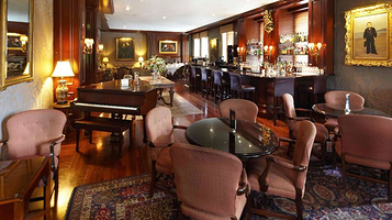 The Gentleman Magician’s Magical Soirée