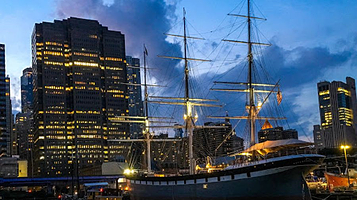 Pier 15 East River Esplanade